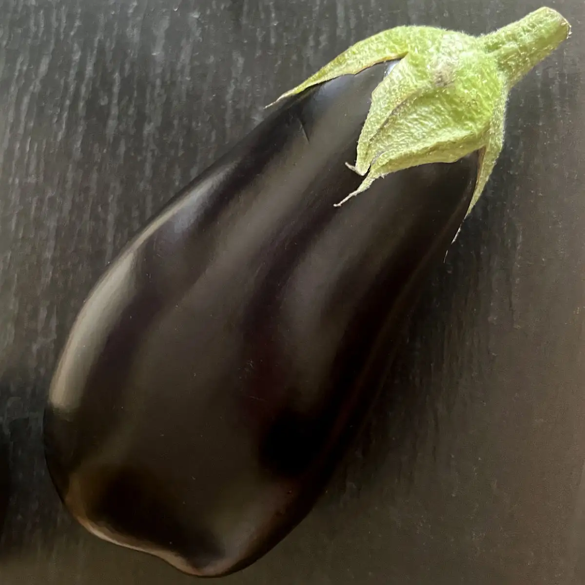 Aubergine” style=