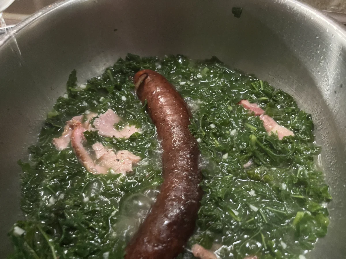 Grünkohl mit Bratwurst und Kartoffelstampf